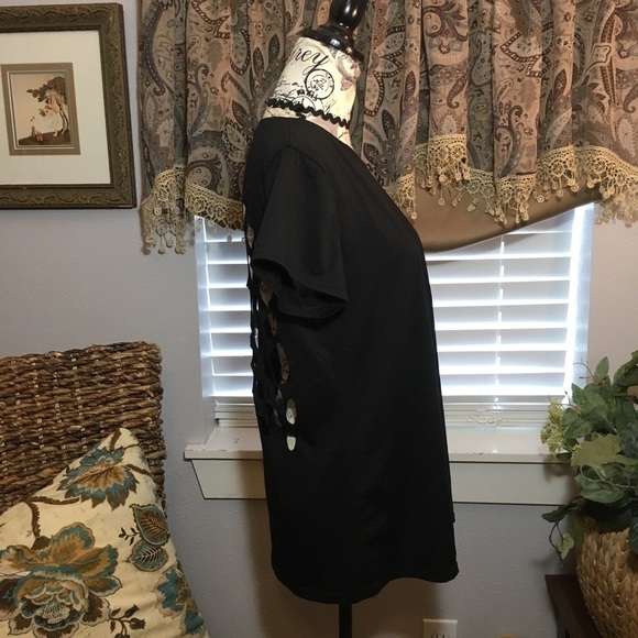 FAVOLOOK simple black angle wings short sleeve top - Picture 2 of 6